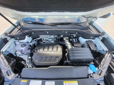 2026 Volkswagen Atlas Cross Sport 2.0T SEL R-Line Black