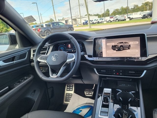 2026 Volkswagen Atlas Cross Sport 2.0T SEL R-Line Black