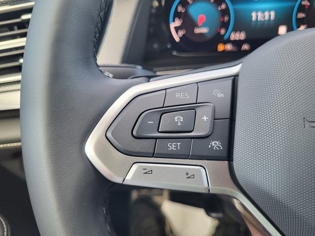 2026 Volkswagen Atlas Cross Sport 2.0T SEL R-Line Black