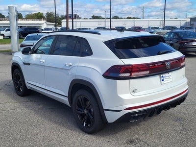 2026 Volkswagen Atlas Cross Sport 2.0T SEL R-Line Black