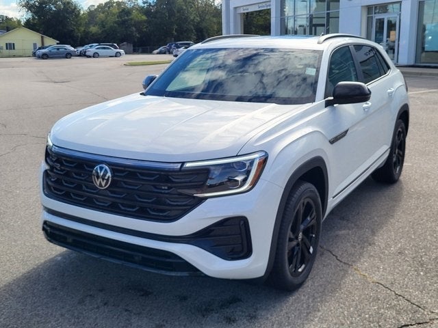 2026 Volkswagen Atlas Cross Sport 2.0T SEL R-Line Black