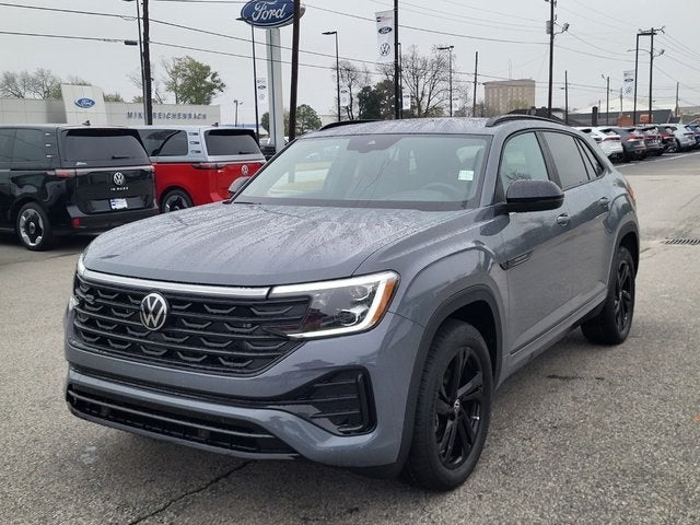 2026 Volkswagen Atlas Cross Sport 2.0T SEL R-Line Black