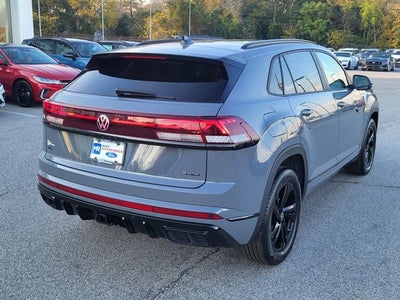 2026 Volkswagen Atlas Cross Sport 2.0T SEL R-Line Black
