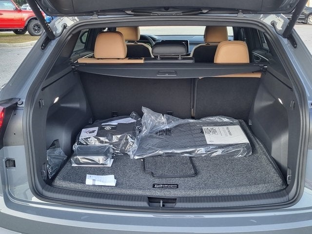 2026 Volkswagen Atlas Cross Sport 2.0T SEL R-Line Black