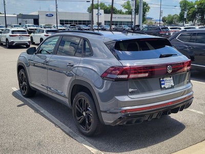 2026 Volkswagen Atlas Cross Sport 2.0T SEL R-Line Black