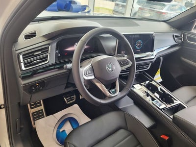 2026 Volkswagen Atlas Cross Sport 2.0T SEL R-Line Black