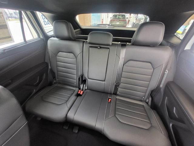 2026 Volkswagen Atlas Cross Sport 2.0T SEL R-Line Black
