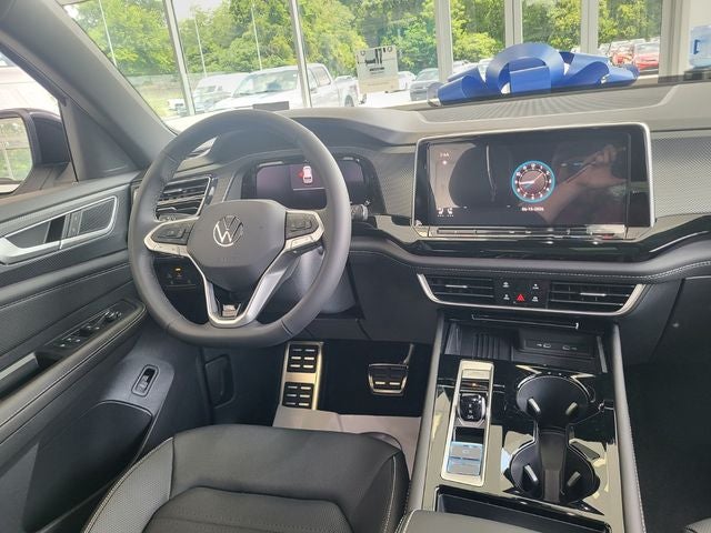 2026 Volkswagen Atlas Cross Sport 2.0T SEL R-Line Black