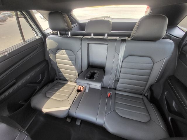 2024 Volkswagen Atlas Cross Sport 2.0T SEL R-Line