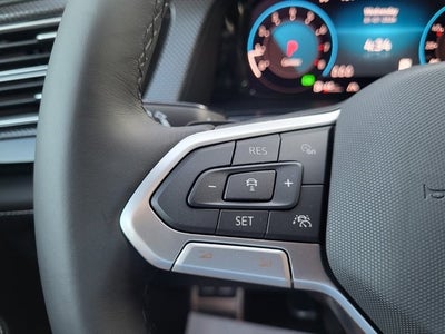 2026 Volkswagen Atlas Cross Sport 2.0T SEL Premium R-Line