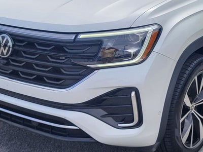 2024 Volkswagen Atlas Cross Sport 2.0T SEL Premium R-Line