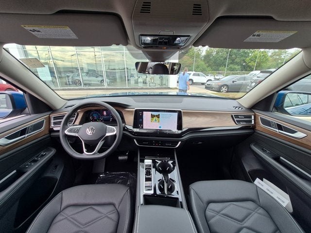 2026 Volkswagen Atlas 2.0T SE w/ Technology