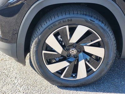 2026 Volkswagen Atlas Cross Sport 2.0T SE W/TECHNOLOGY