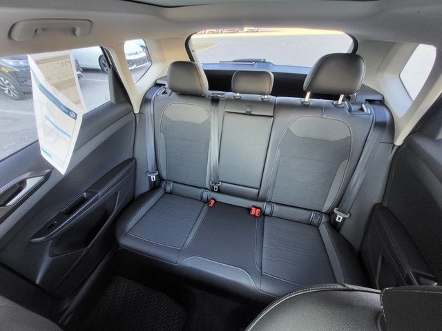 2026 Volkswagen Taos 1.5T SE Black