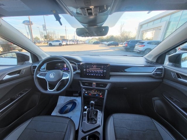 2026 Volkswagen Taos 1.5T SE Black