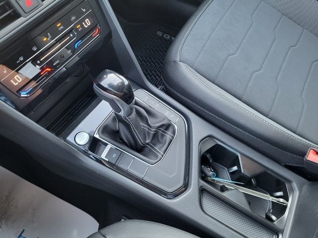 2026 Volkswagen Taos 1.5T SE Black