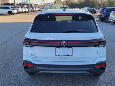 2026 Volkswagen Taos 1.5T SE Black