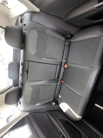 2026 Volkswagen Taos 1.5T SE Black