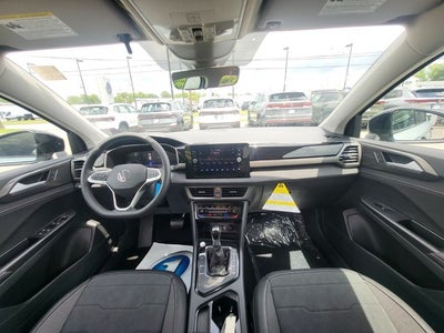 2026 Volkswagen Taos 1.5T SE Black