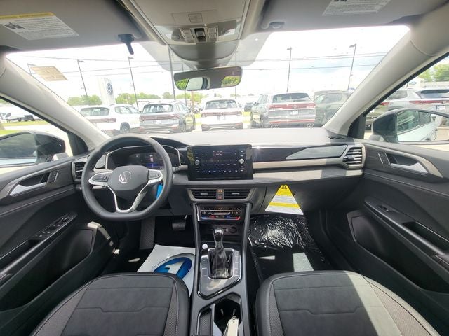 2026 Volkswagen Taos 1.5T SE Black