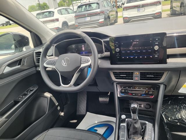 2026 Volkswagen Taos 1.5T SE Black