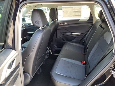 2026 Volkswagen Taos 1.5T SE Black