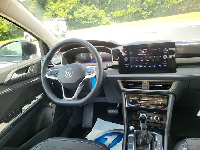 2026 Volkswagen Taos 1.5T SE Black