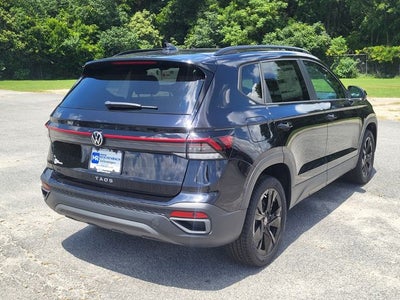 2026 Volkswagen Taos 1.5T SE Black