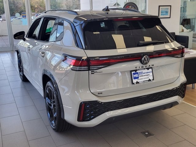 2026 Volkswagen Tiguan 2.0T SE R-Line Black
