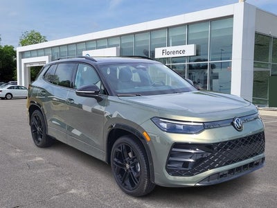 2026 Volkswagen Tiguan 2.0T SE R-Line Black