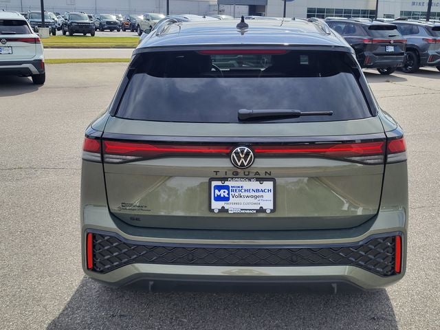 2026 Volkswagen Tiguan 2.0T SE R-Line Black