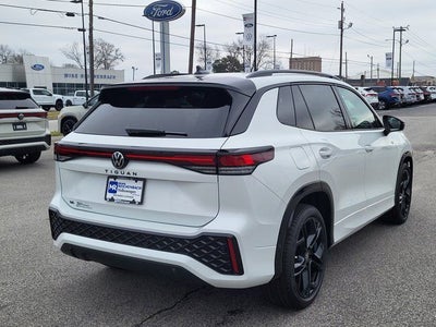 2026 Volkswagen Tiguan 2.0T SE R-Line Black