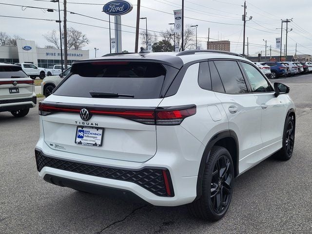 2026 Volkswagen Tiguan 2.0T SE R-Line Black