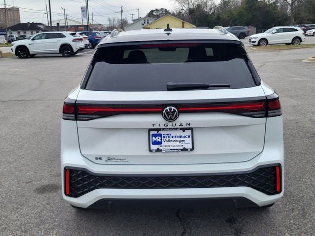 2026 Volkswagen Tiguan 2.0T SE R-Line Black