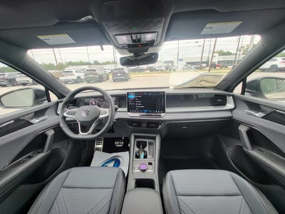 2026 Volkswagen Tiguan SE R-Line Black