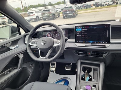 2026 Volkswagen Tiguan SE R-Line Black