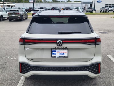 2026 Volkswagen Tiguan SE R-Line Black