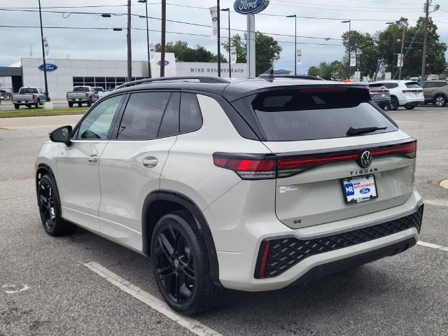 2026 Volkswagen Tiguan SE R-Line Black