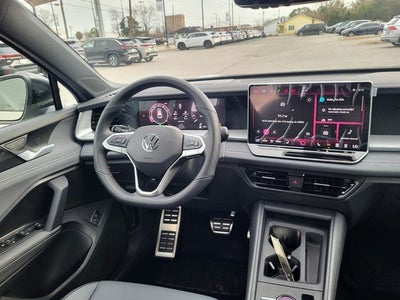 2026 Volkswagen Tiguan 2.0T SE R-Line Black