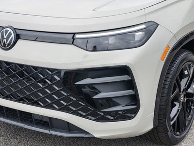 2026 Volkswagen Tiguan 2.0T SE R-Line Black