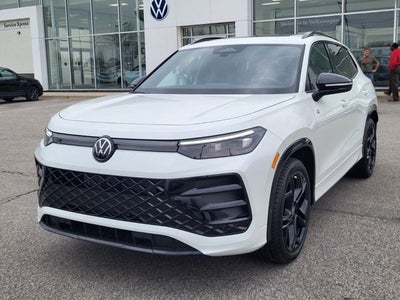 2026 Volkswagen Tiguan 2.0T SE R-Line Black