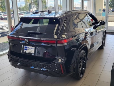 2026 Volkswagen Tiguan 2.0T SE R-Line Black