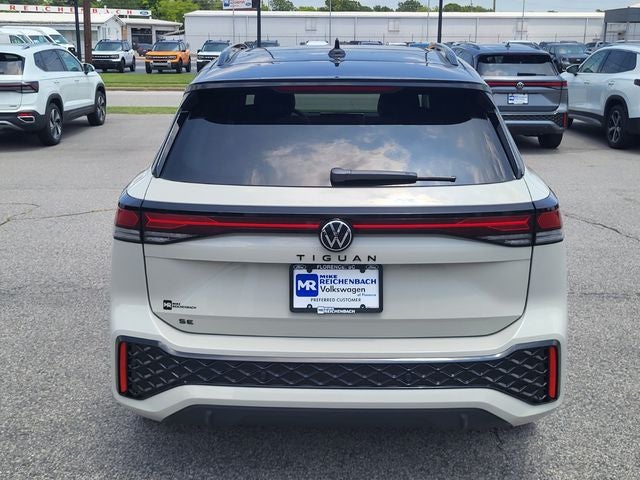 2026 Volkswagen Tiguan 2.0T SE R-Line Black