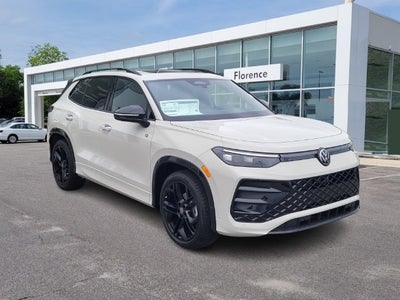 2026 Volkswagen Tiguan SE R-Line Black
