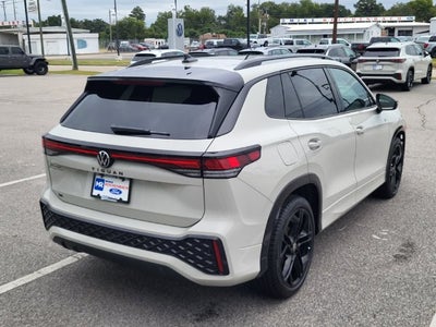 2026 Volkswagen Tiguan SE R-Line Black