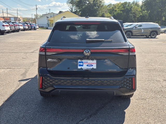 2026 Volkswagen Tiguan SE R-Line Black