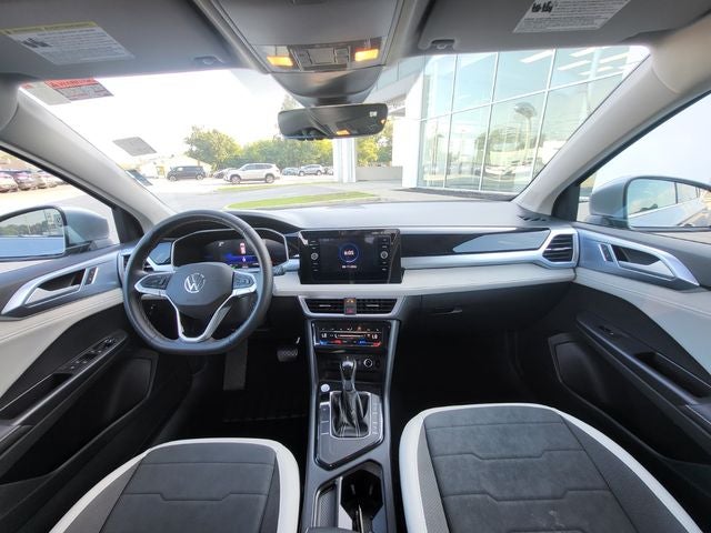 2025 Volkswagen Taos 1.5T SE