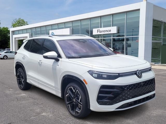 2026 Volkswagen Tiguan 2.0T SEL R-Line Turbo