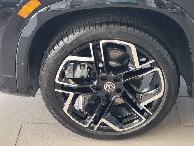 2026 Volkswagen Tiguan 2.0T SEL R-Line Turbo