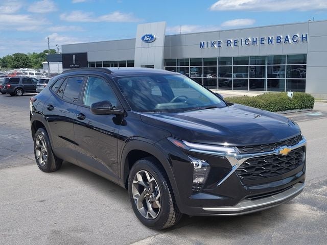 2025 Chevrolet Trax LT's photo